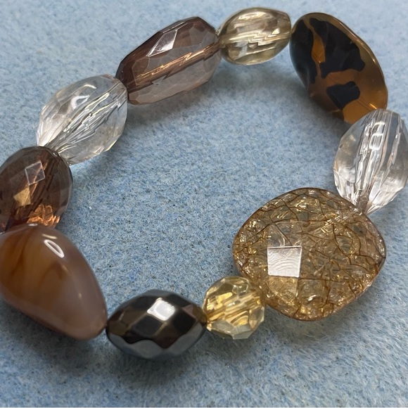 Multi-Color Beaded Bracelet Jewelry - Picture 2 of 2